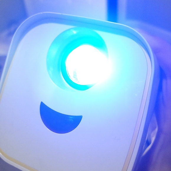 Mini Portable Projector LED Digital High Definition Projector - Picture 5 of 5